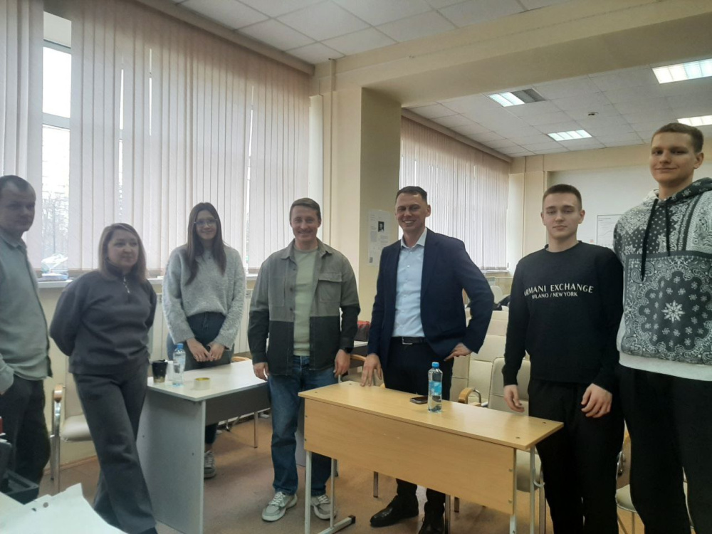 Встреча будущих логистов ПИШ «Сердце Урала» с руководством «Луч»: презентация студенческих проектов